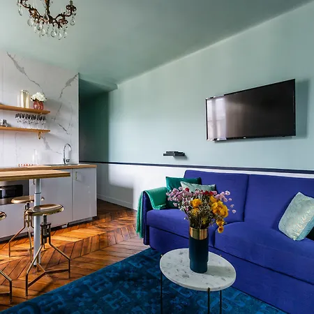 Luxury 2 Bedroom Louvre And Champs Elysees